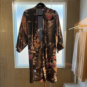 Floral Satin Kimono Robe - Black and Pink